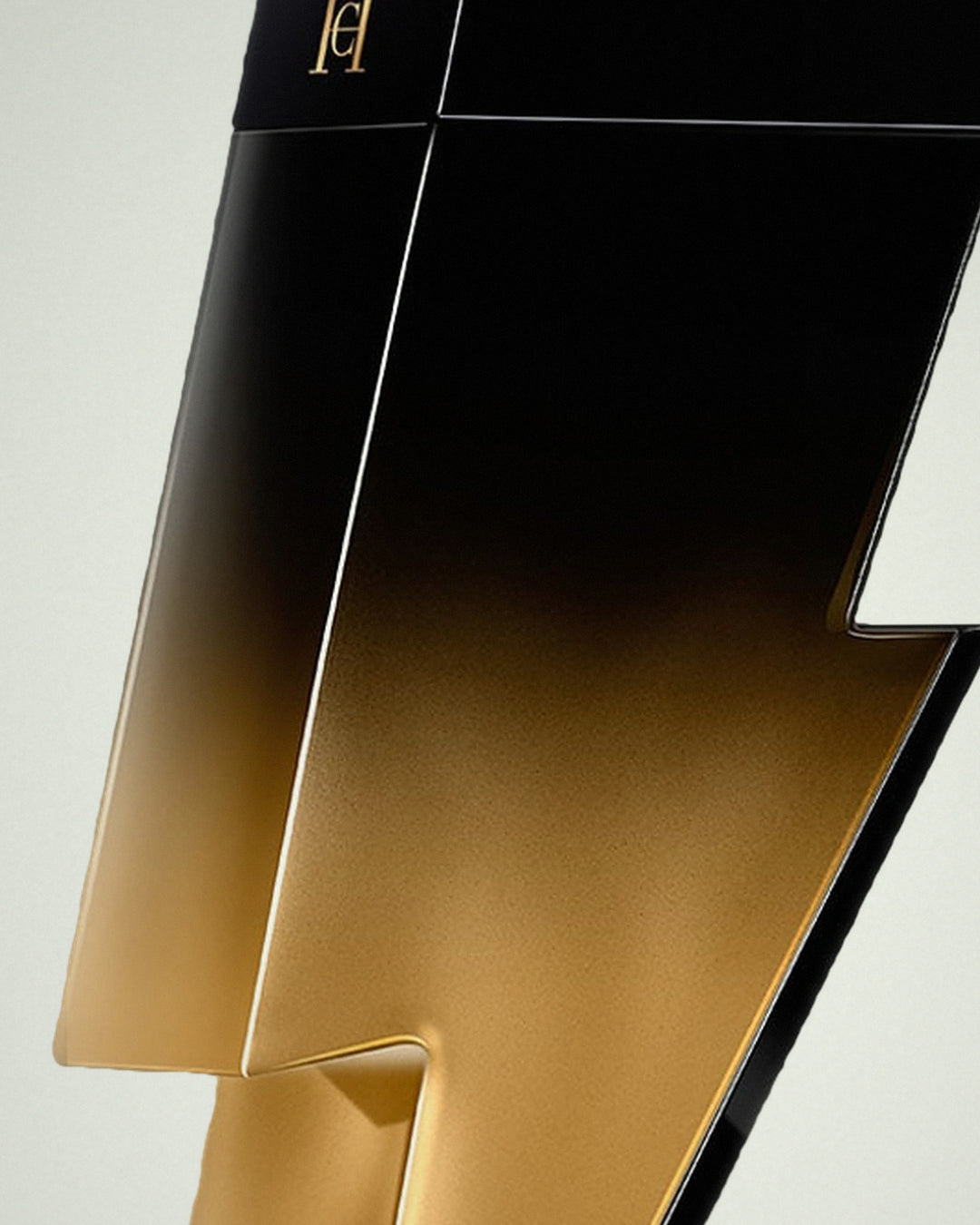 Detalle del frasco de Bad Boy Extreme de Carolina Herrera