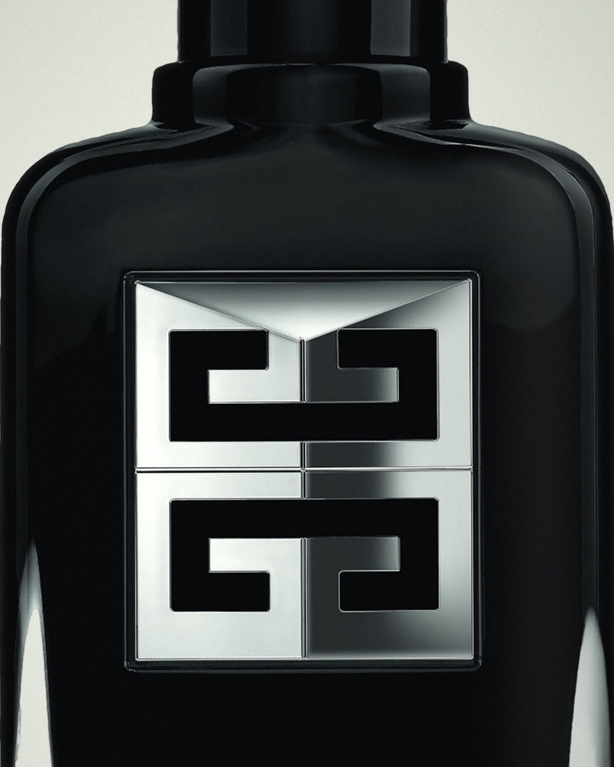 Detalle del frasco de Gentleman Society de Givenchy