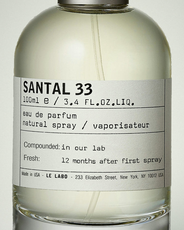 Detalle de la etiqueta de Santal 33 de Le Labo