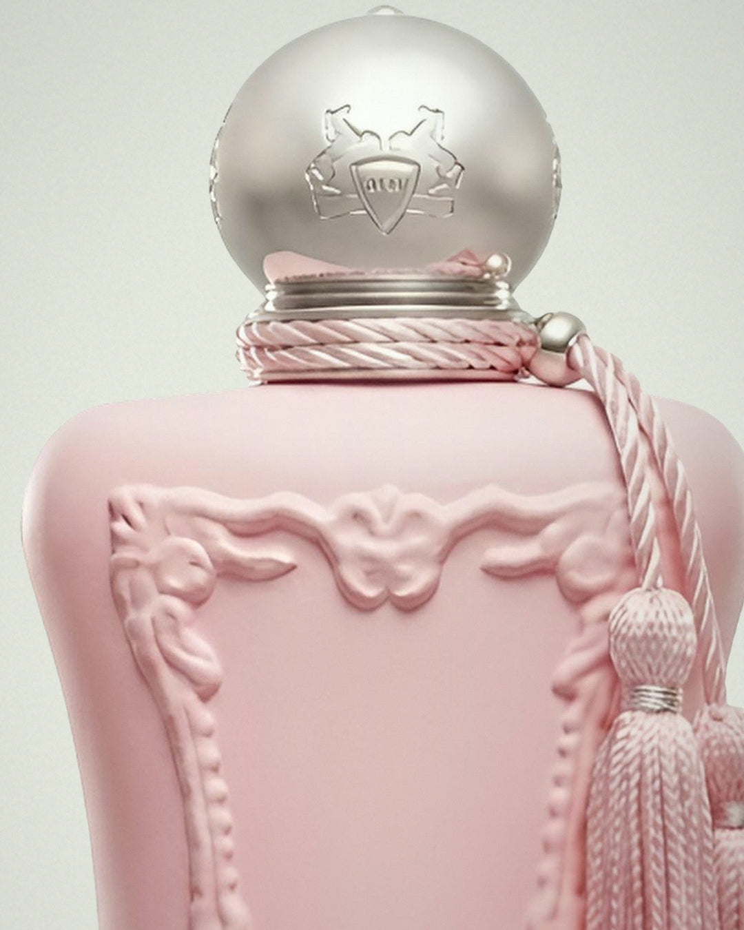 Detalle de la tapa de Delina de Parfums de Marly