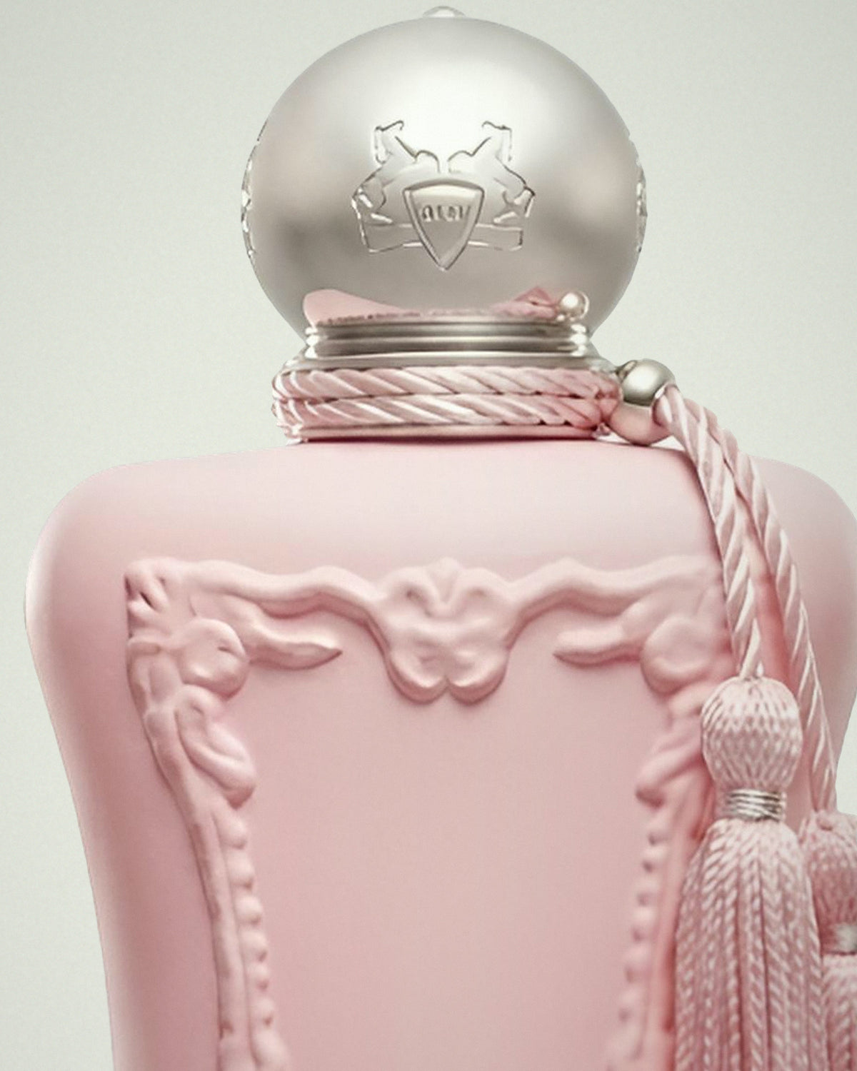Detalle de la tapa de Delina de Parfums de Marly