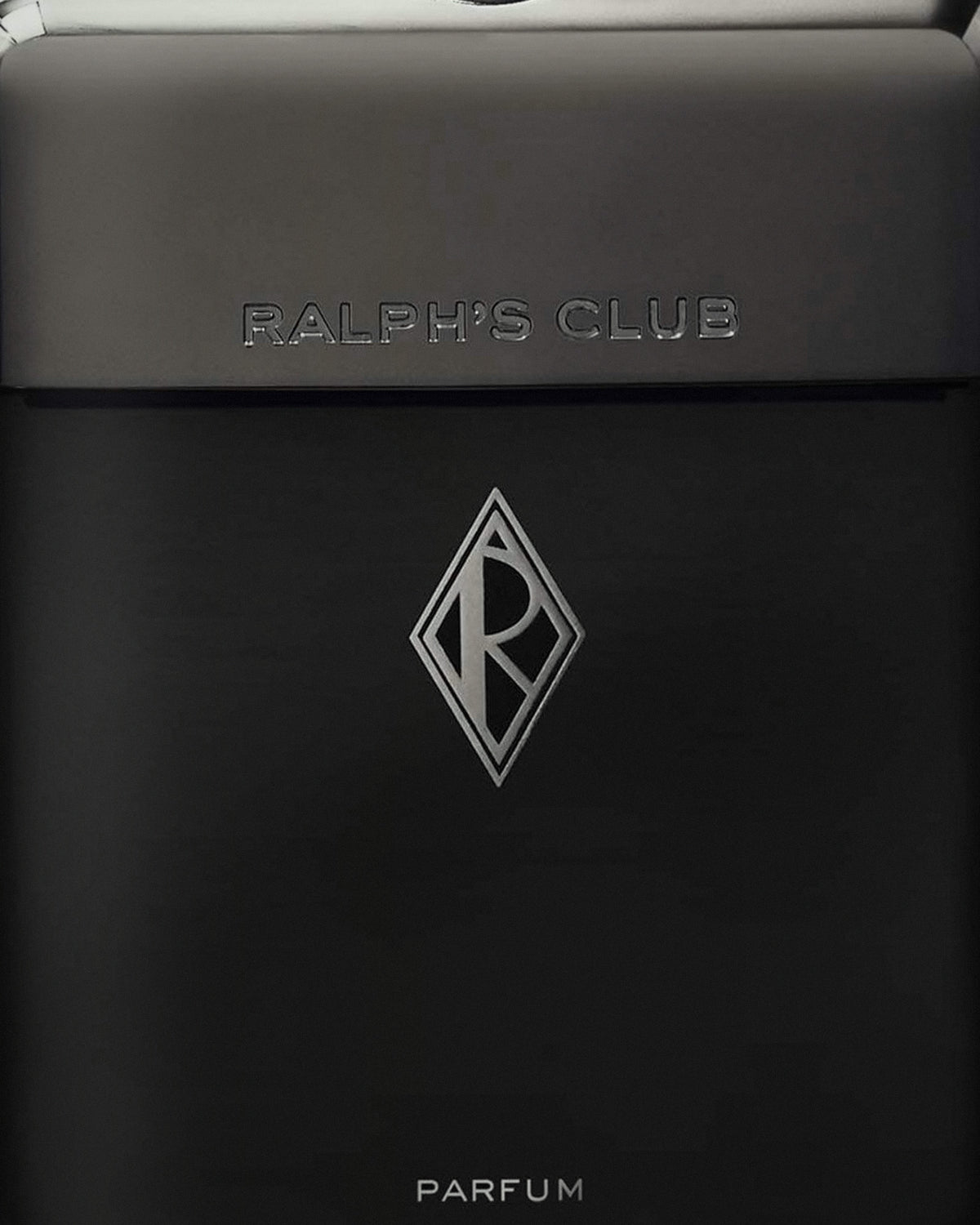 Detalle del frasco de Ralph's Club Parfum de Ralph Lauren