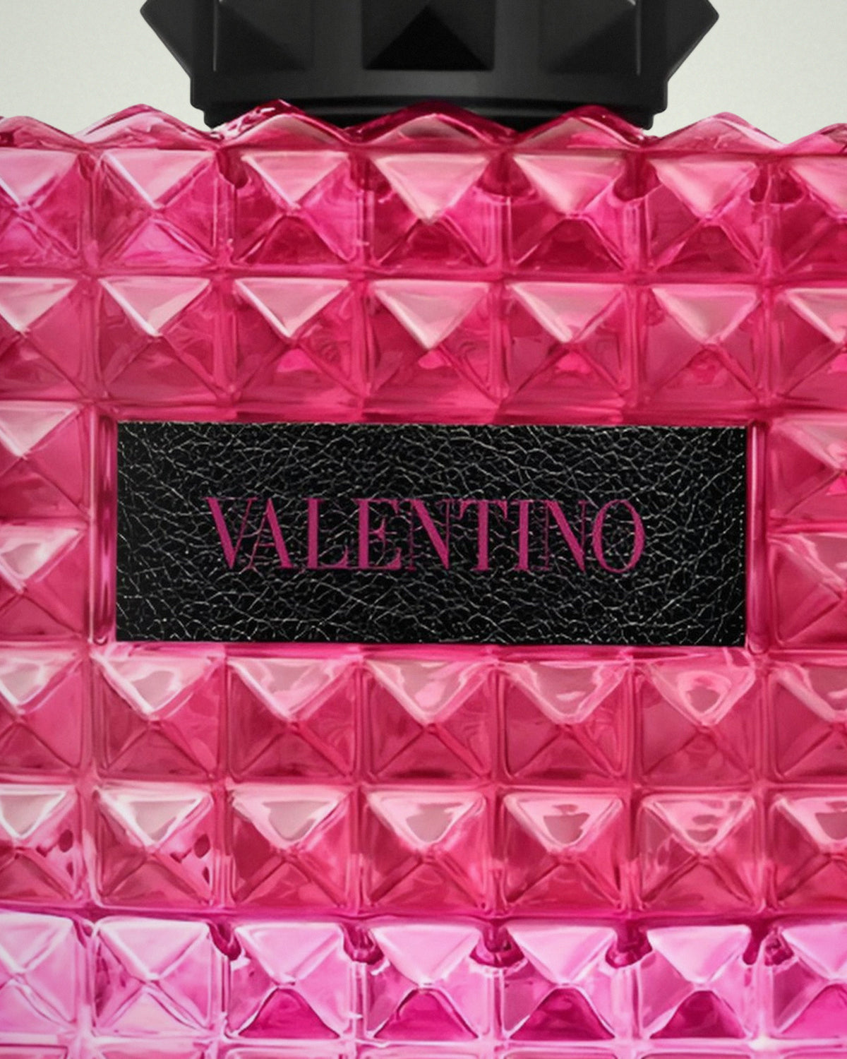 Detalle de la etiqueta de Valentino Donna Born in Roma Extradose