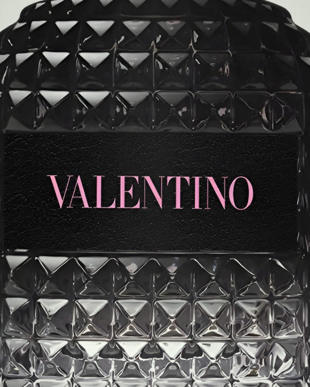 Detalle de la etiqueta de Valentino Uomo Born in Roma