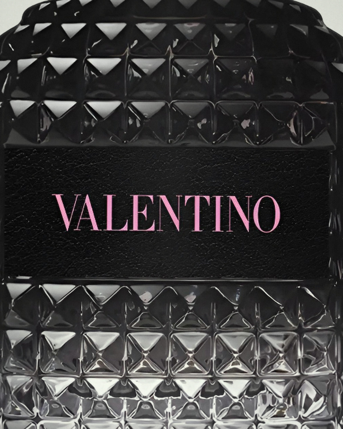 Detalle de la etiqueta de Valentino Uomo Born in Roma